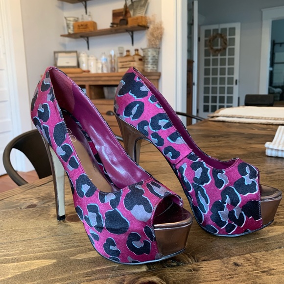 Aldo Leopard Print Peep Toe Pump - Picture 3 of 5
